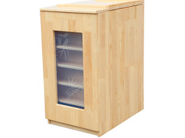 幼儿园的水杯柜